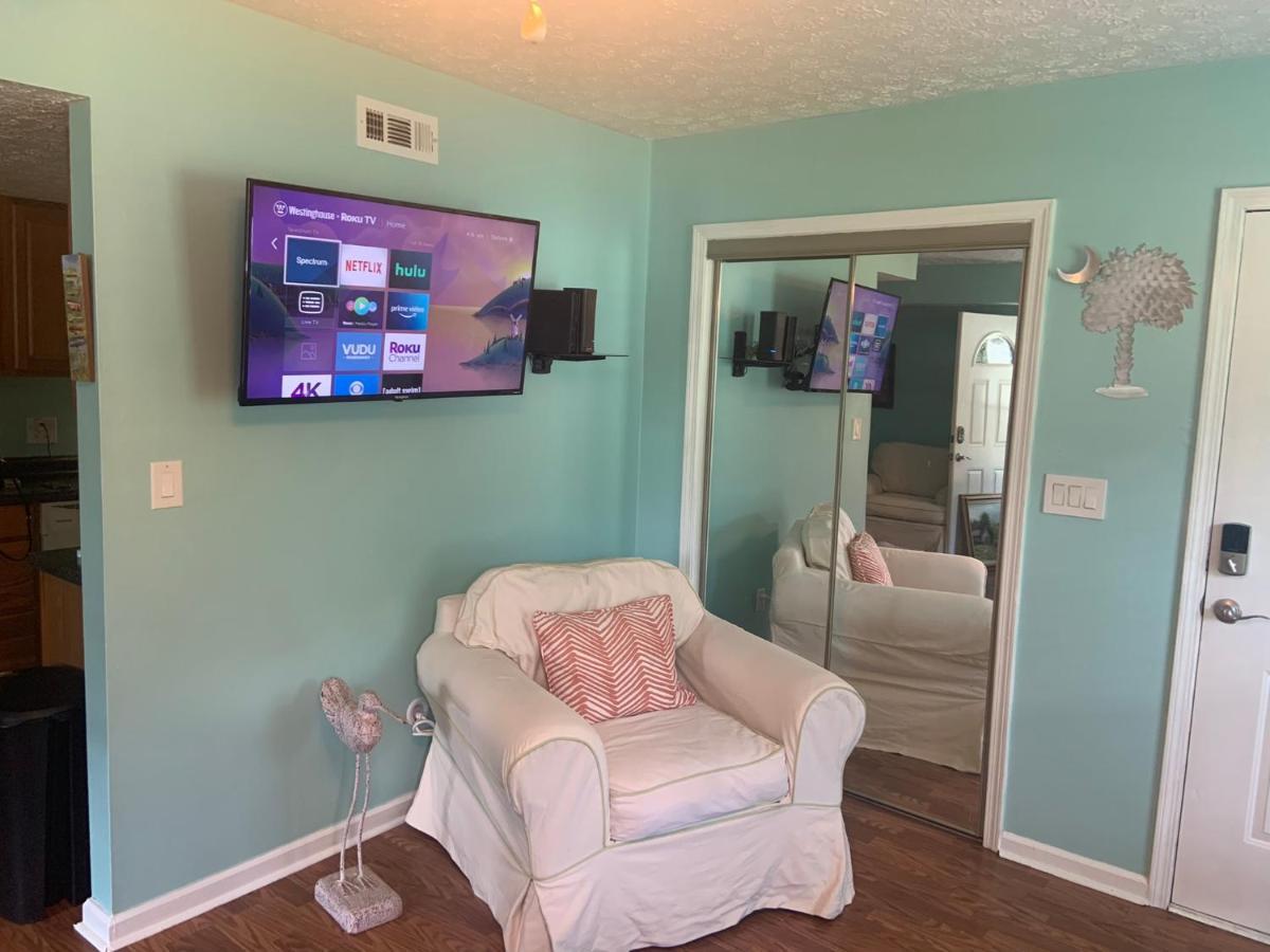 Cheerful Two Bedroom House 1.5 Miles From Beach. Myrtle Beach Luaran gambar