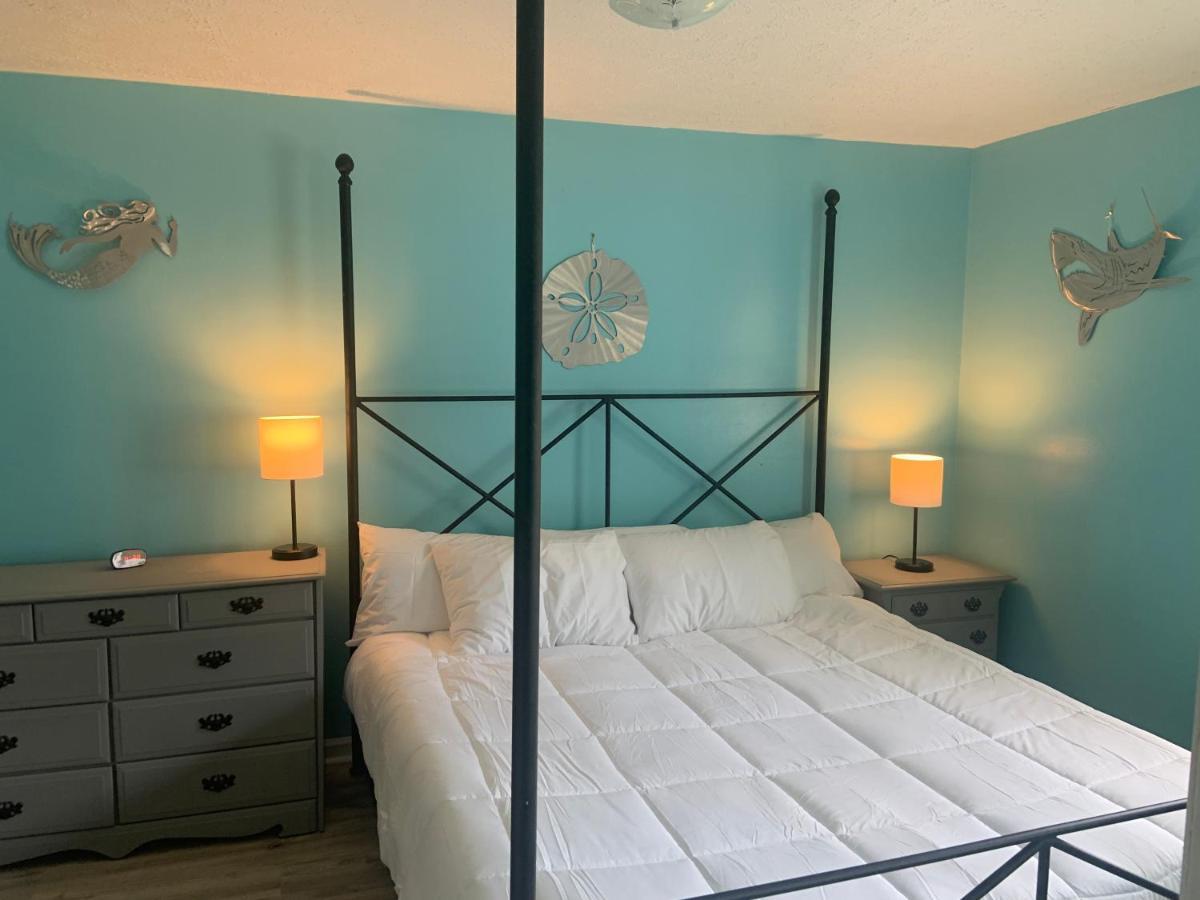 Cheerful Two Bedroom House 1.5 Miles From Beach. Myrtle Beach Luaran gambar
