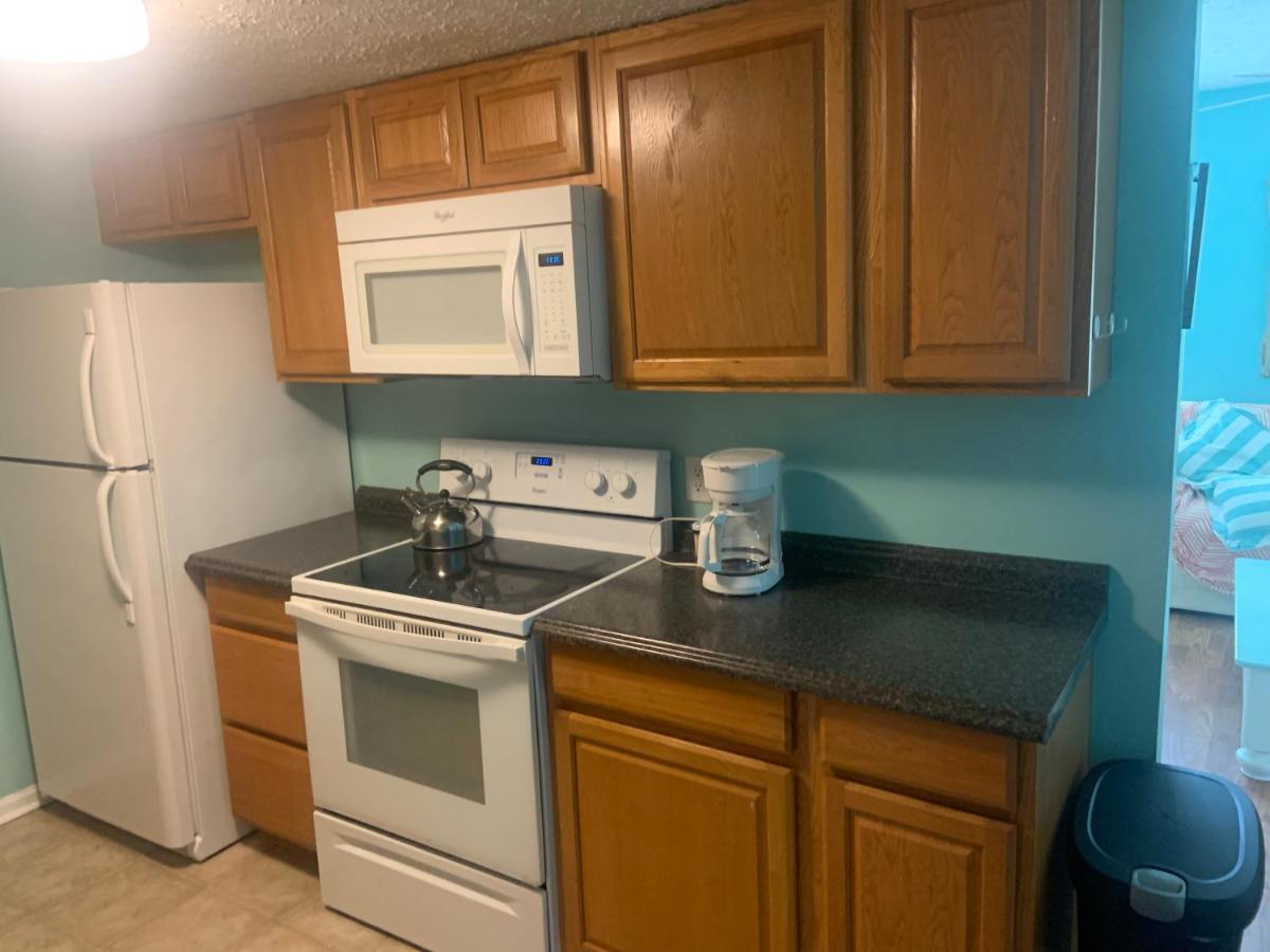 Cheerful Two Bedroom House 1.5 Miles From Beach. Myrtle Beach Luaran gambar